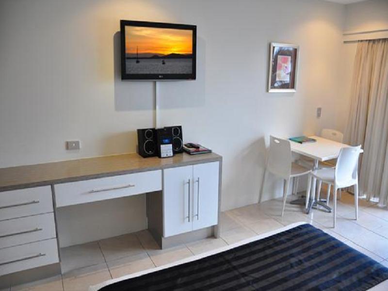 อะควอเรียส ออนเดอะ บีช Aparthotel ทาวน์วิล ภายนอก รูปภาพ