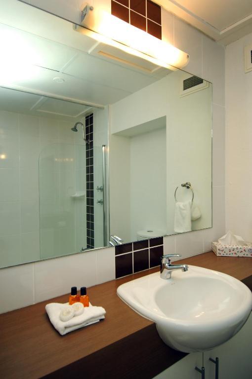 อะควอเรียส ออนเดอะ บีช Aparthotel ทาวน์วิล ห้อง รูปภาพ